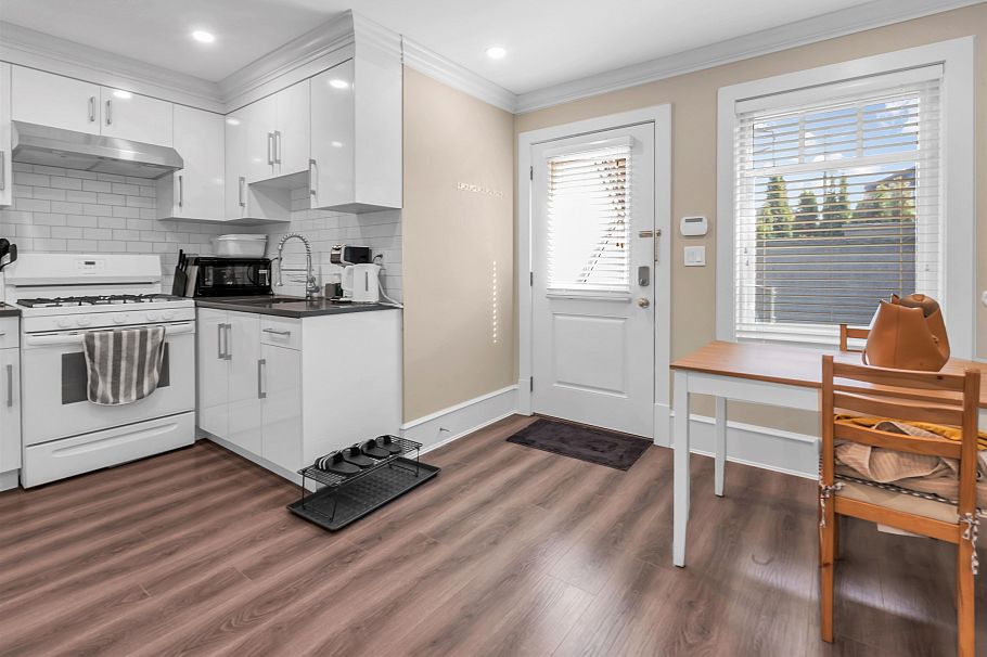 1125 Park Drive Vancouver, BC - 15