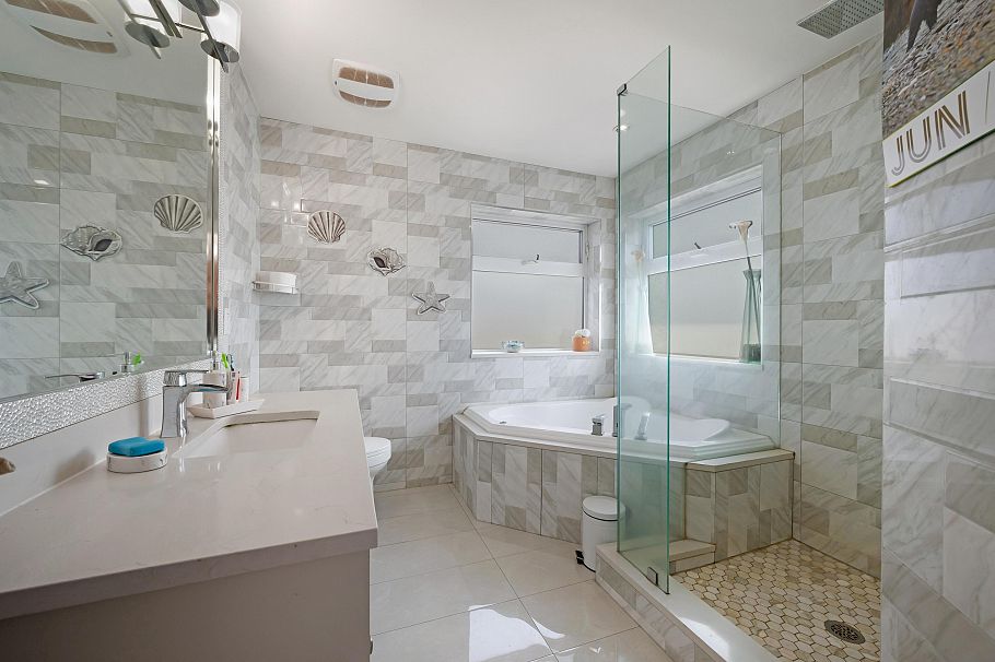 242 E 65th Avenue Vancouver, BC - 20