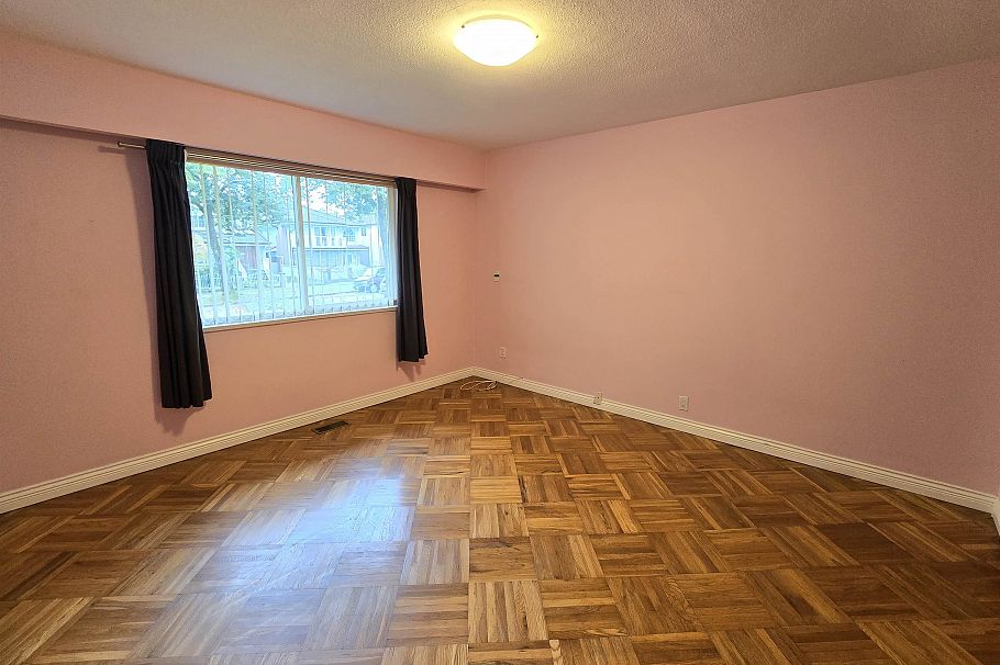 3369 Price Street Vancouver, BC - 8