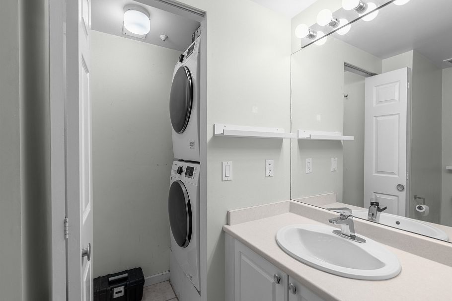 115 630 Roche Point Drive North Vancouver, BC - 17