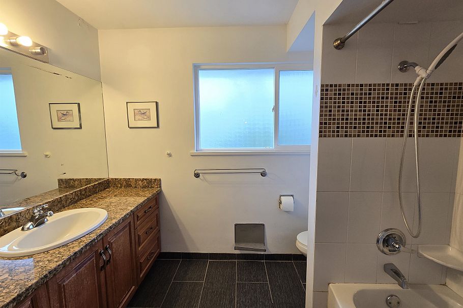 3369 Price Street Vancouver, BC - 11