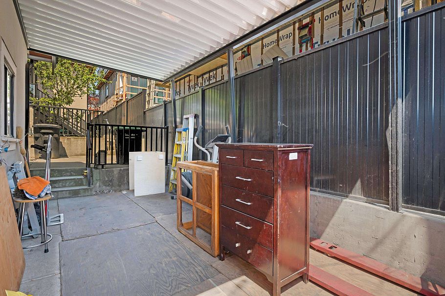 242 E 65th Avenue Vancouver, BC - 33