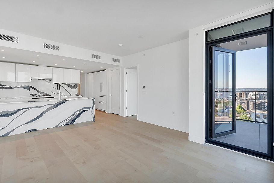 1006 135 13th Street North Vancouver, BC - 15