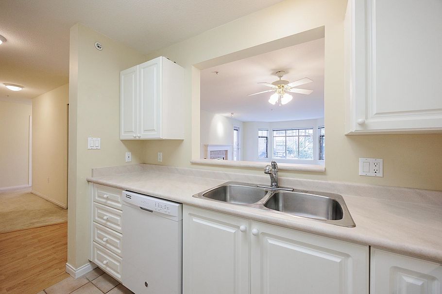 407 2059 Chesterfield Avenue North Vancouver, BC - 23