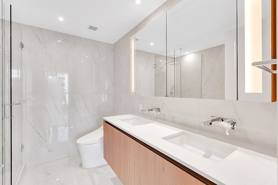 1006 135 13th Street North Vancouver, BC - 18