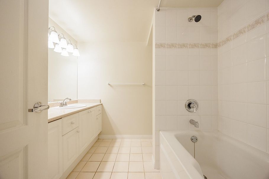 407 2059 Chesterfield Avenue North Vancouver, BC - 11