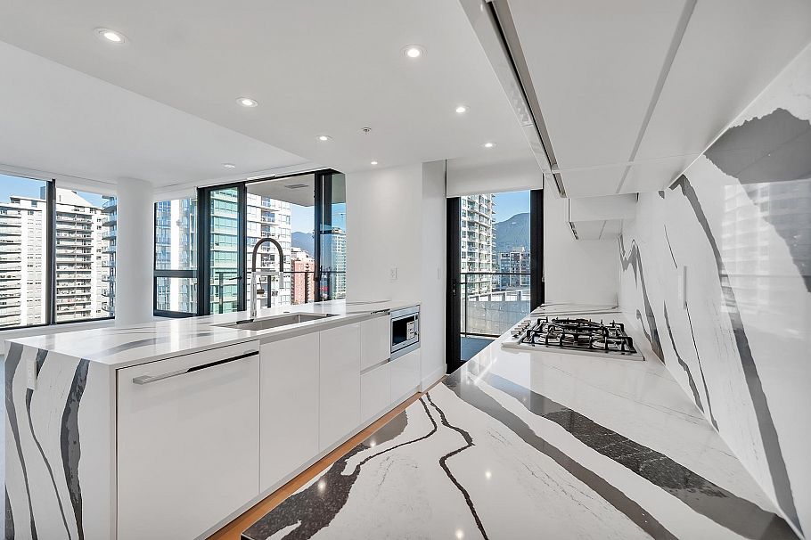 1006 135 13th Street North Vancouver, BC - 14