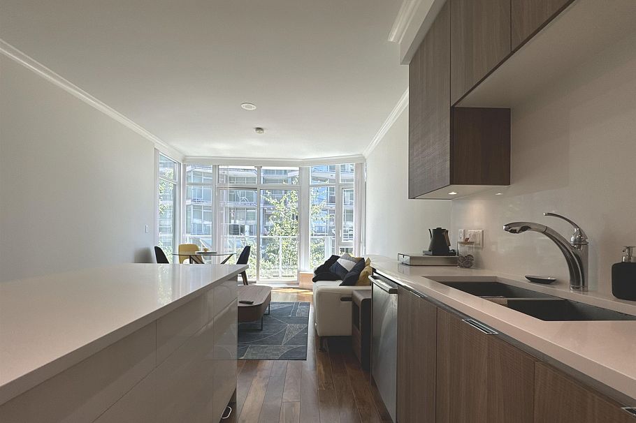 202 185 Victory Ship Way Vancouver, BC - 21