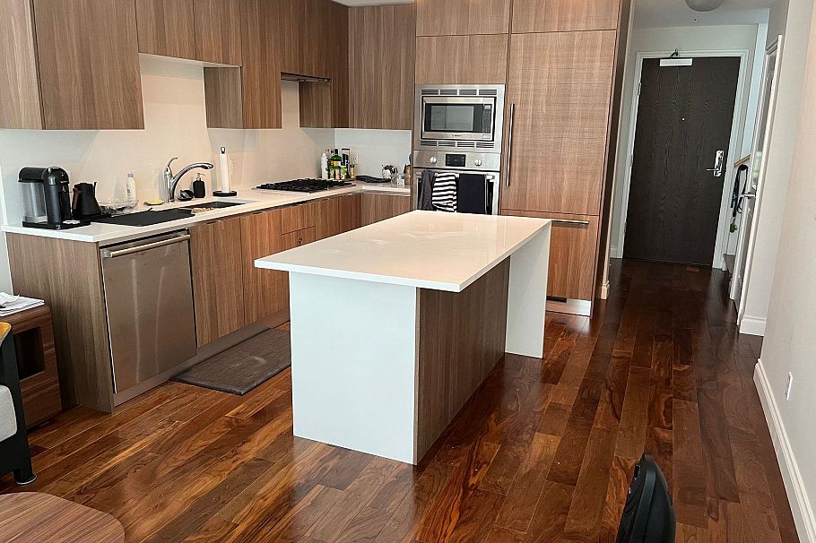 202 185 Victory Ship Way Vancouver, BC - 3