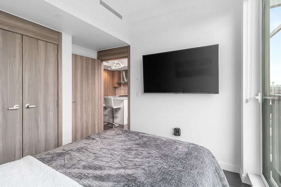 1707 1768 Cook Street Vancouver, BC - 9