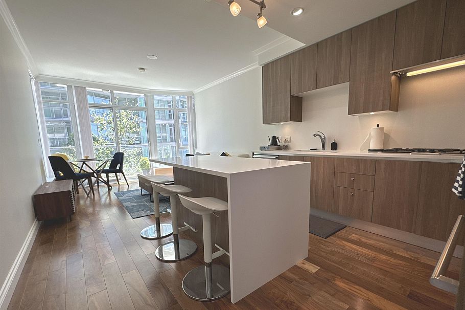 202 185 Victory Ship Way Vancouver, BC - 20