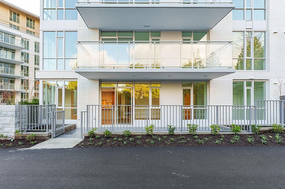 102 2375 Emery Court North Vancouver, BC - 4