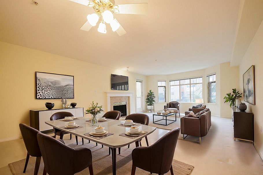 407 2059 Chesterfield Avenue North Vancouver, BC - 1