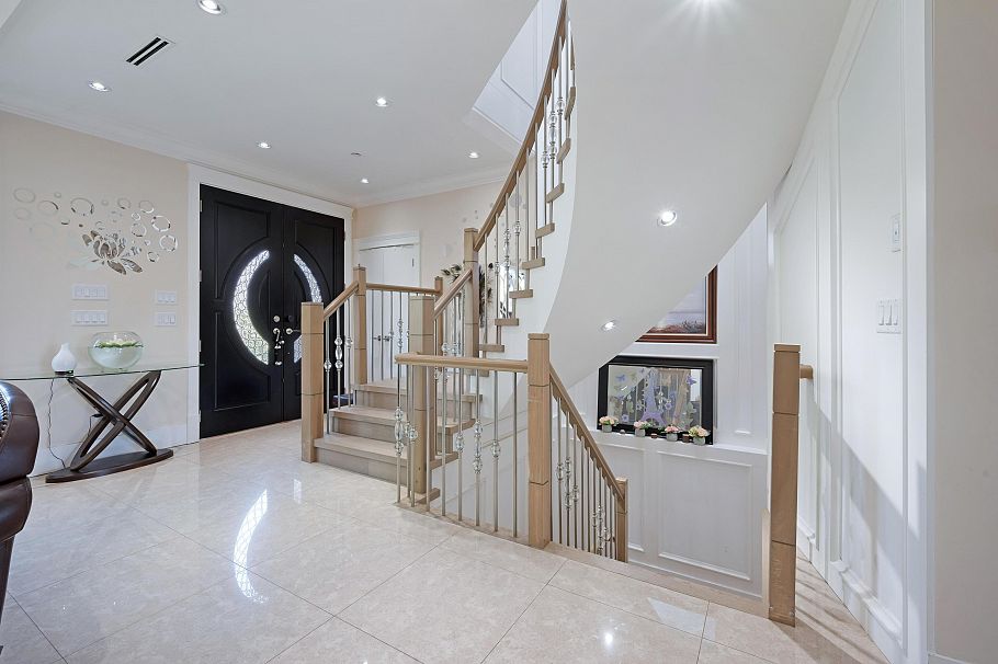 242 E 65th Avenue Vancouver, BC - 6