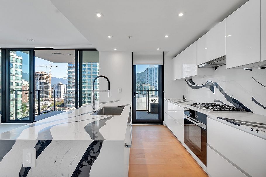 1006 135 13th Street North Vancouver, BC - 11