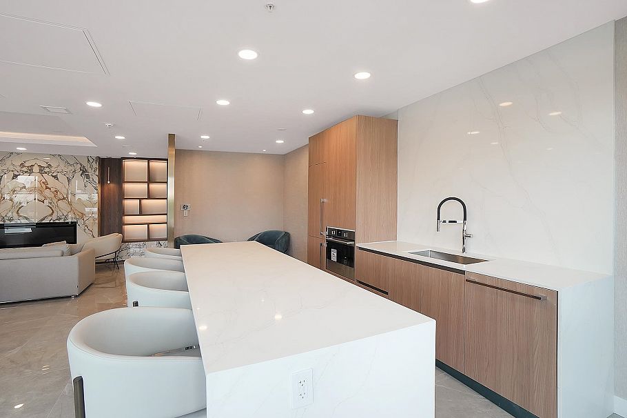 1006 135 13th Street North Vancouver, BC - 34