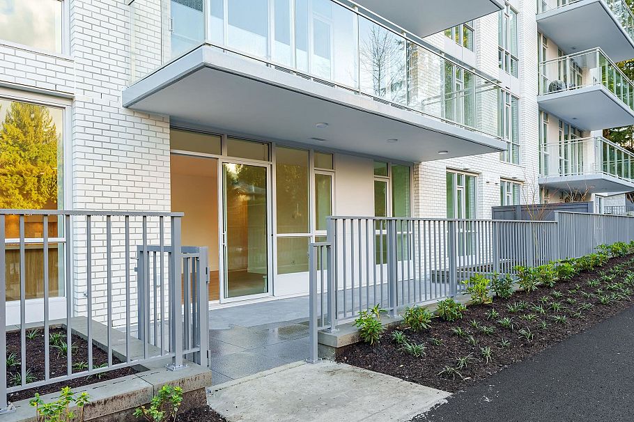 102 2375 Emery Court North Vancouver, BC - 29