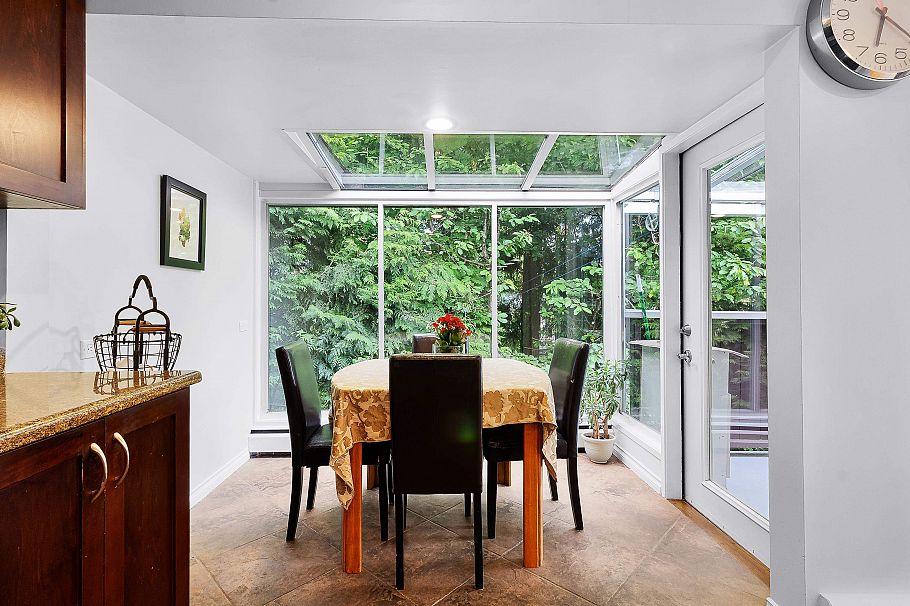 4540 Mountain Highway North Vancouver, BC - 11