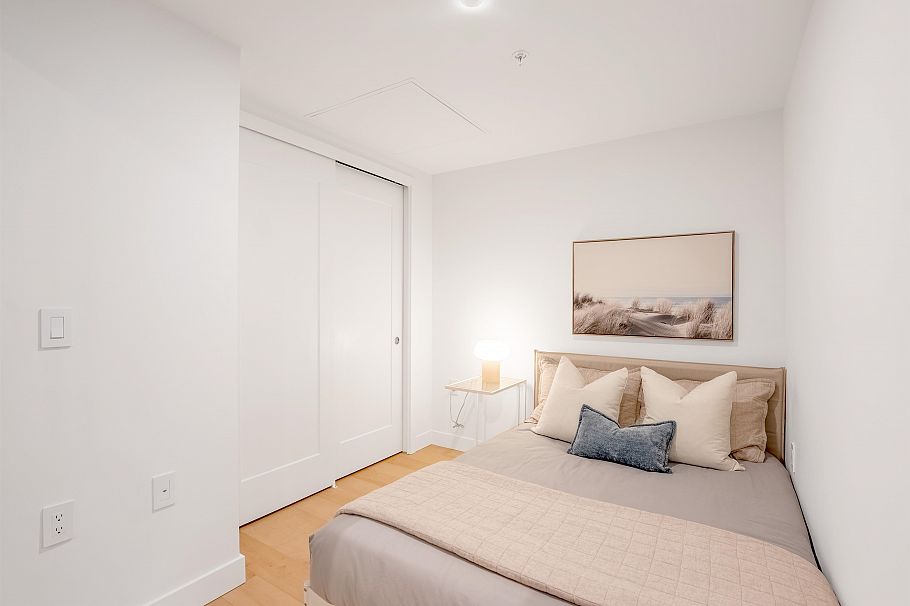 515 135 E 13th Street North Vancouver, BC - 8