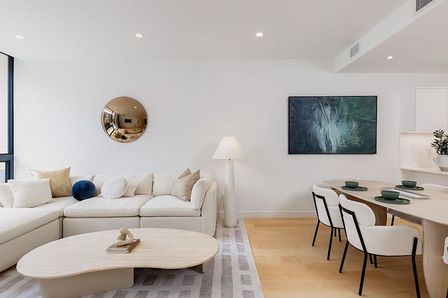 TH1 135 E 13th Street North Vancouver, BC - 7