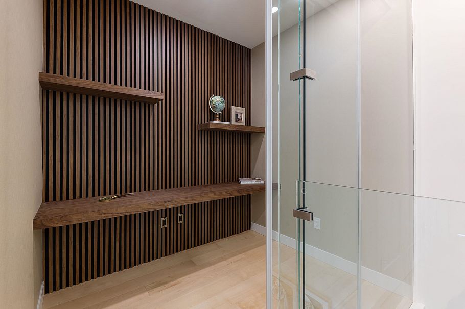 TH1 135 E 13th Street North Vancouver, BC - 24