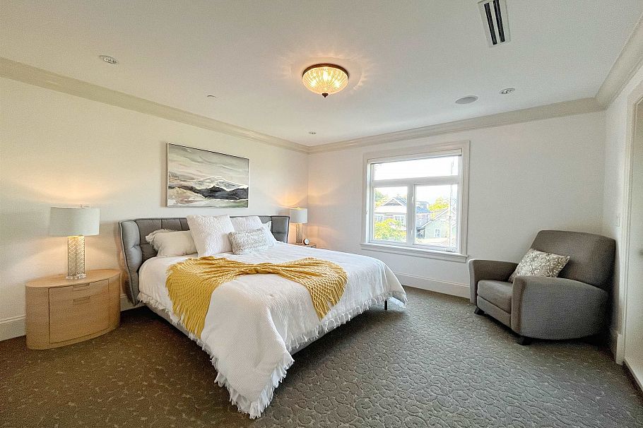 3715 W 22nd Avenue Vancouver, BC - 13