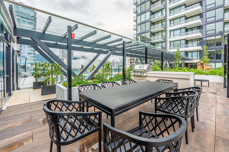 515 135 E 13th Street North Vancouver, BC - 24