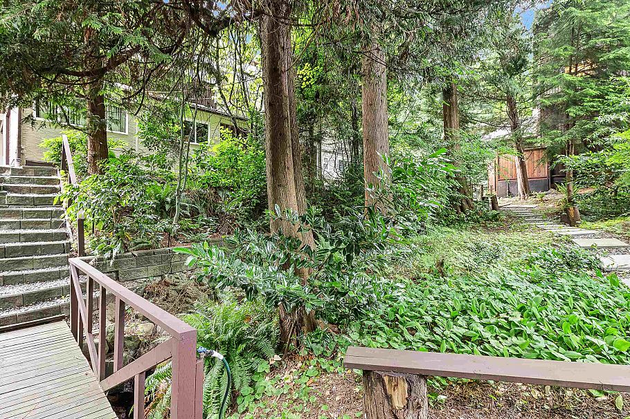 4540 Mountain Highway North Vancouver, BC - 28