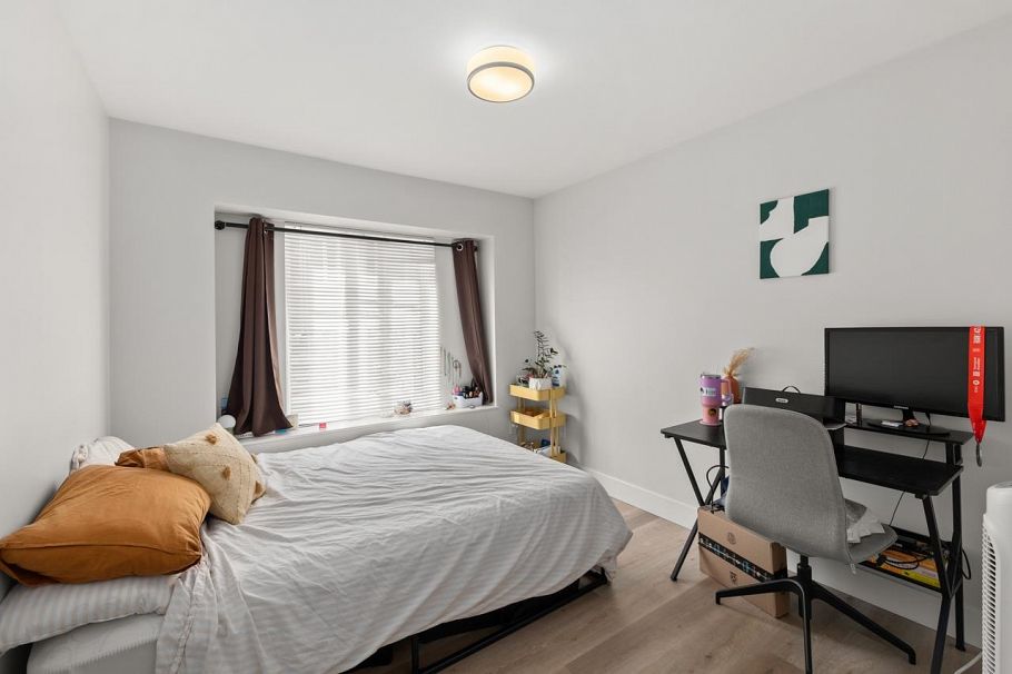 1089 E King Edward Avenue Vancouver, BC - 11