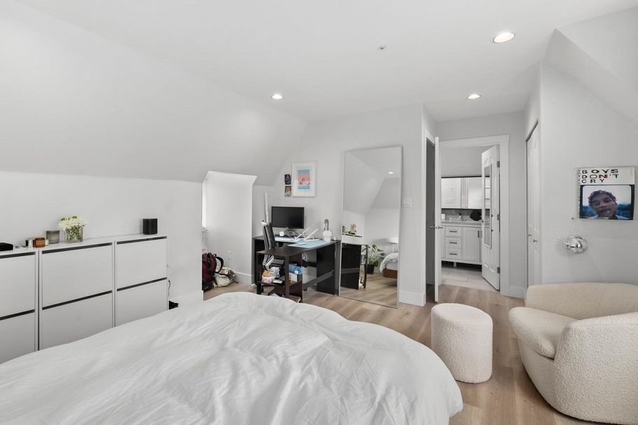 1089 E King Edward Avenue Vancouver, BC - 18