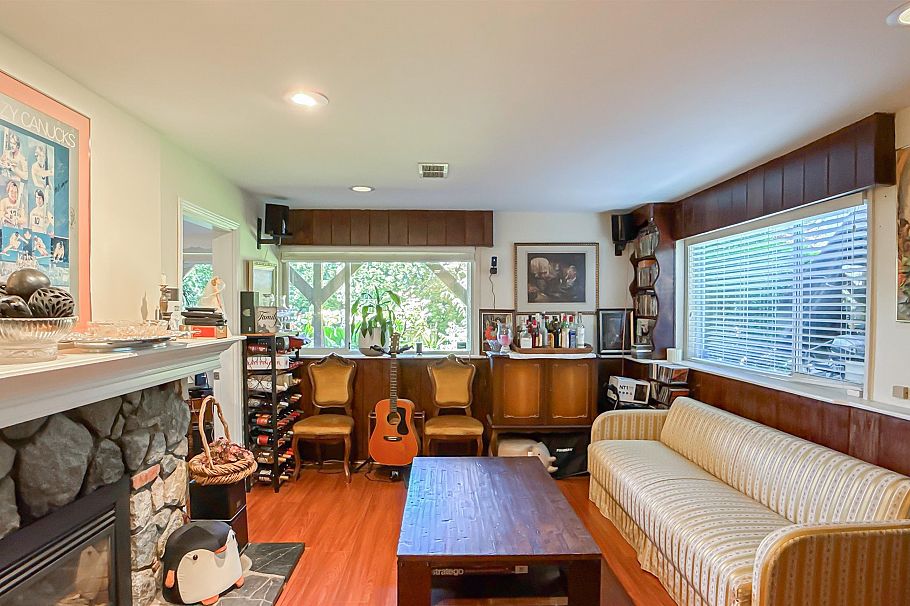 414 Montroyal Boulevard North Vancouver, BC - 21