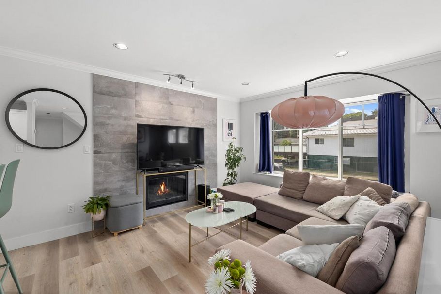 1089 E King Edward Avenue Vancouver, BC - 4