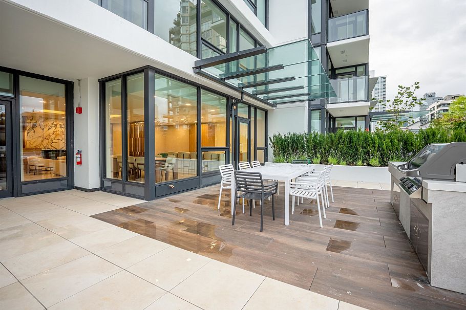 514 135 E 13th Street North Vancouver, BC - 18