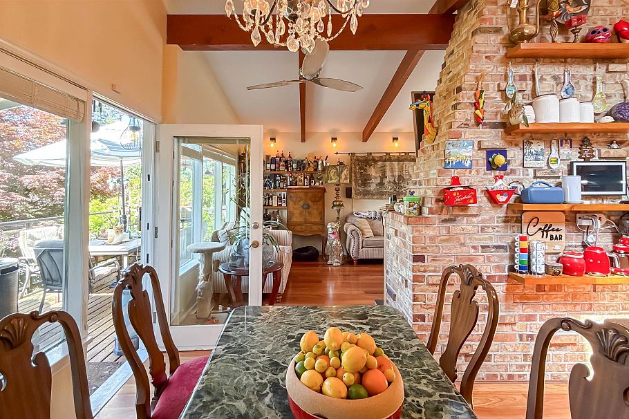 414 Montroyal Boulevard North Vancouver, BC - 11