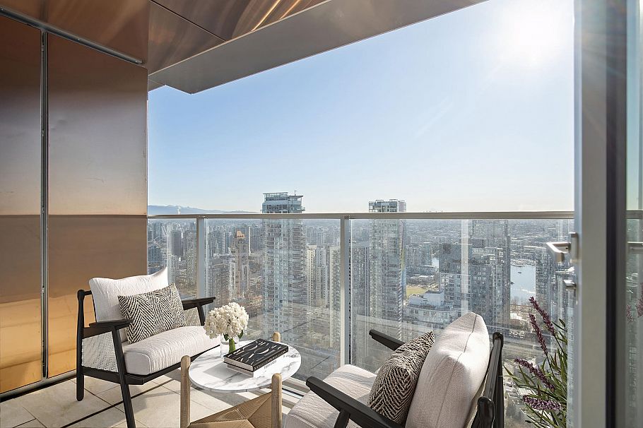 4610 1480 Howe Street Vancouver, BC - 2