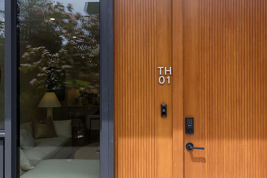 TH1 135 E 13th Street North Vancouver, BC - 4