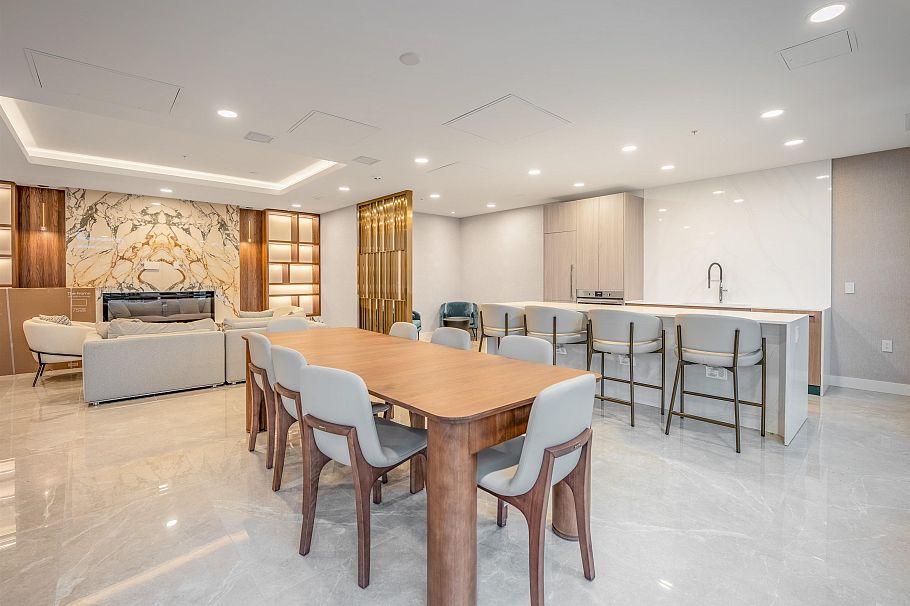 515 135 E 13th Street North Vancouver, BC - 18