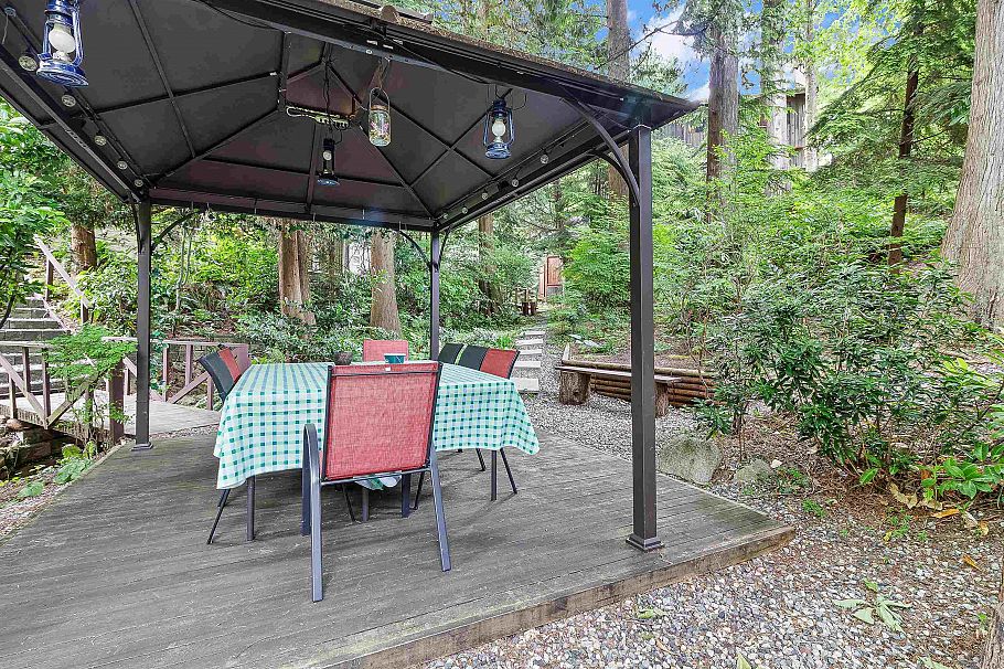 4540 Mountain Highway North Vancouver, BC - 31