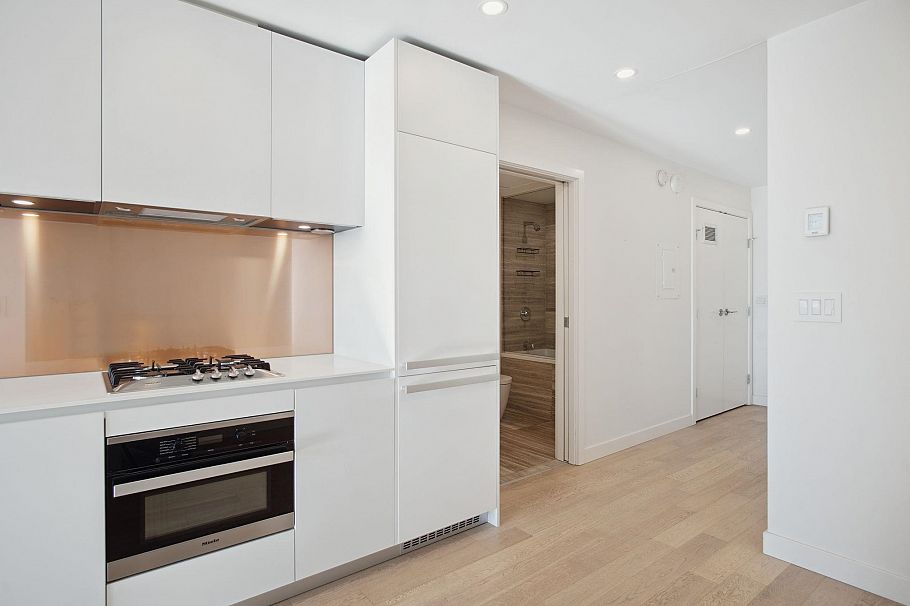 4610 1480 Howe Street Vancouver, BC - 11