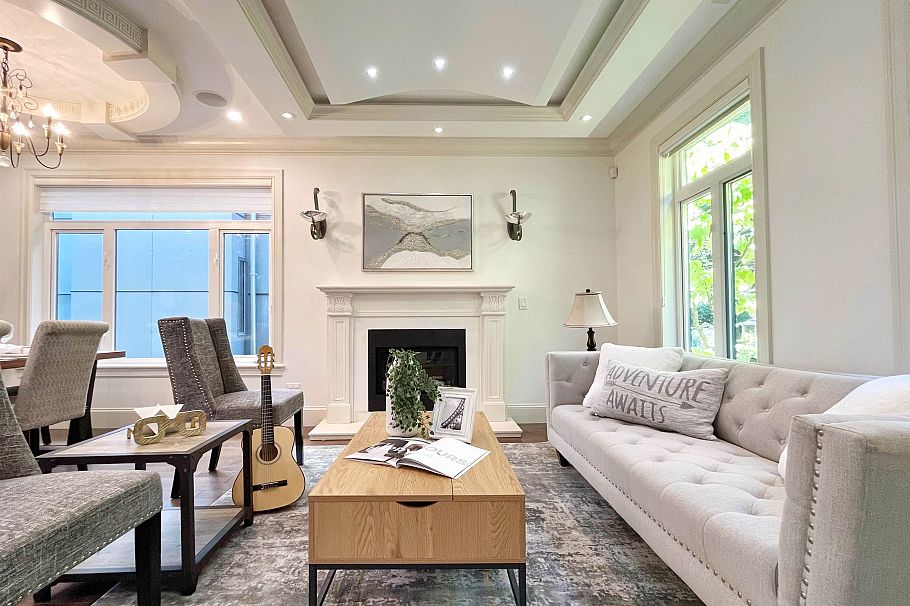 3715 W 22nd Avenue Vancouver, BC - 2