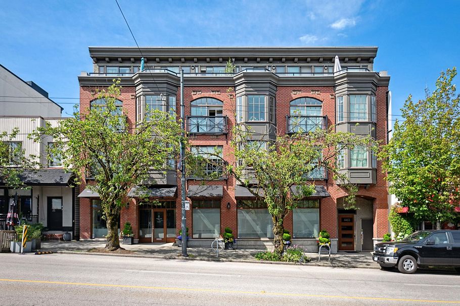 306 4463 W 10th Avenue Vancouver, BC - 1