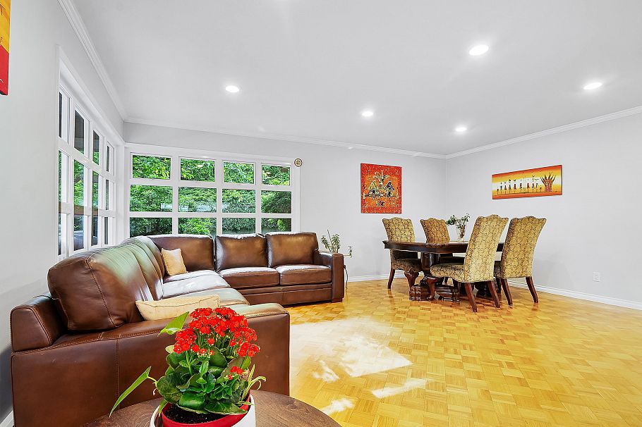 4540 Mountain Highway North Vancouver, BC - 6