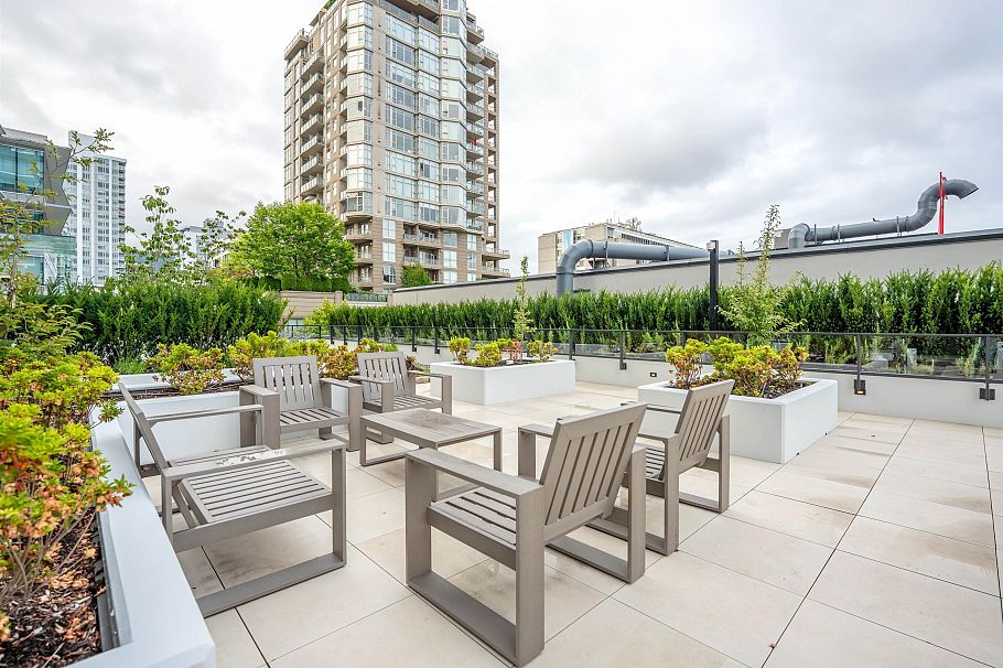 514 135 E 13th Street North Vancouver, BC - 19