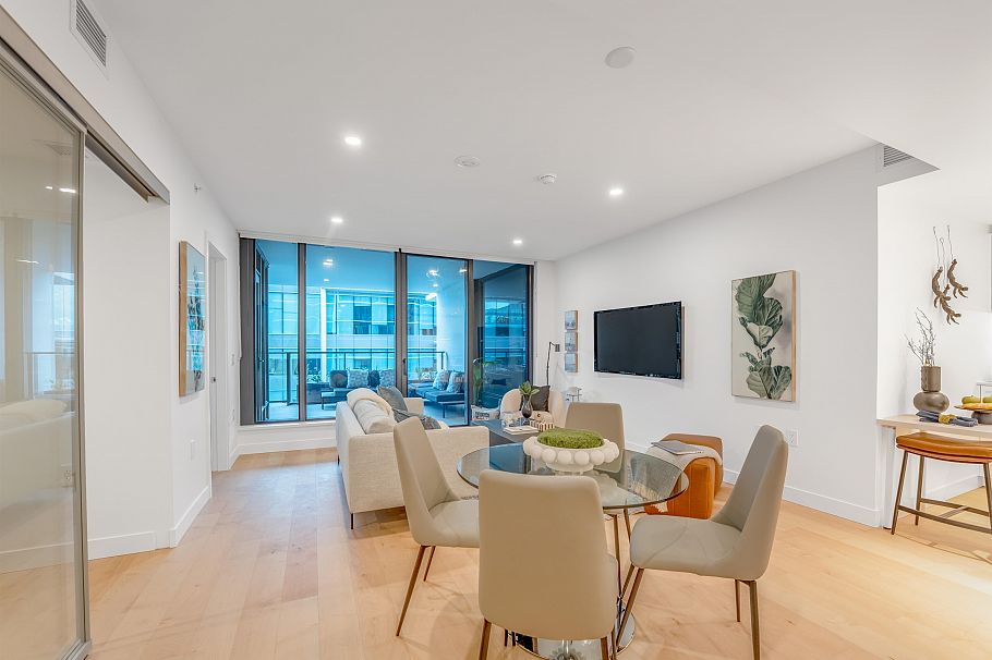 515 135 E 13th Street North Vancouver, BC - 4