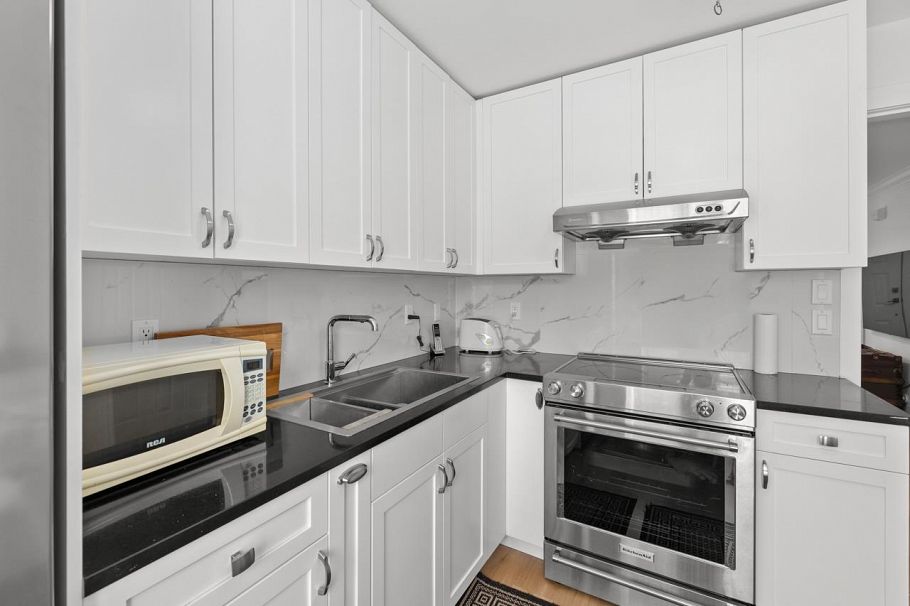 1089 E King Edward Avenue Vancouver, BC - 25