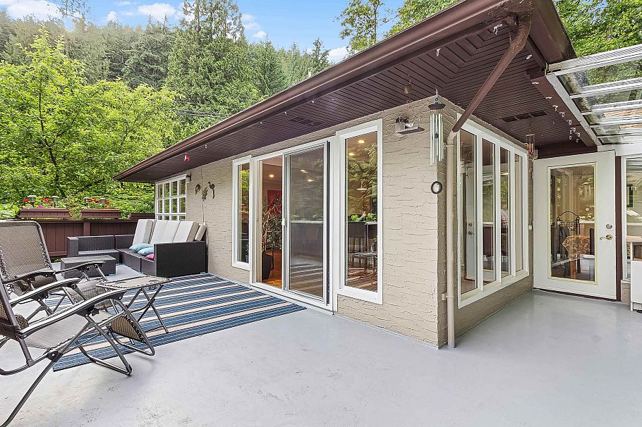 4540 Mountain Highway North Vancouver, BC - 12