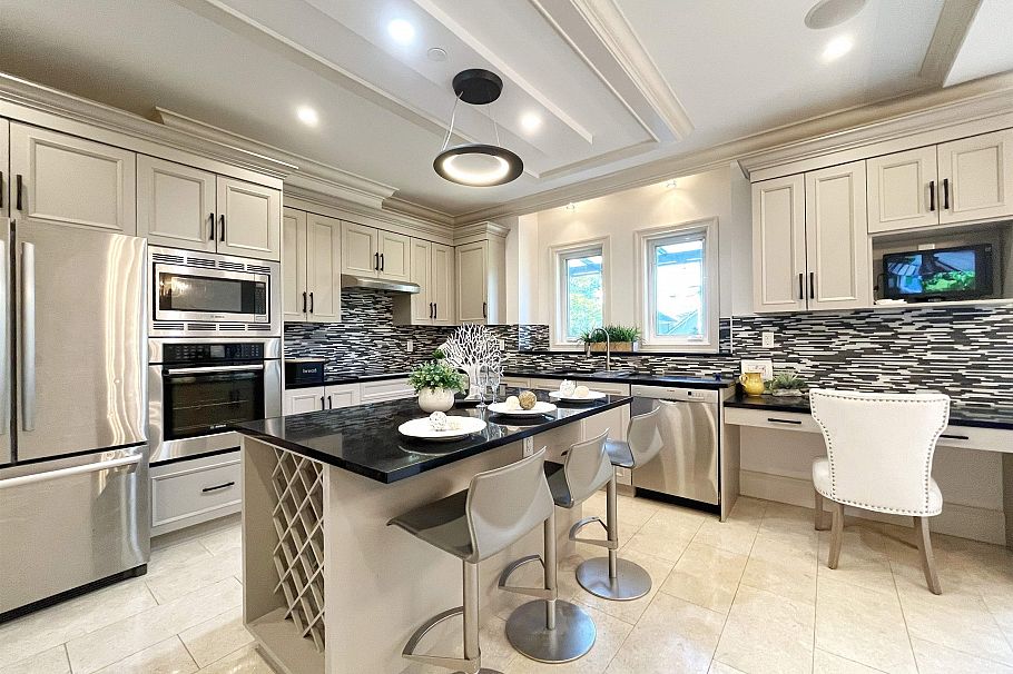 3715 W 22nd Avenue Vancouver, BC - 6