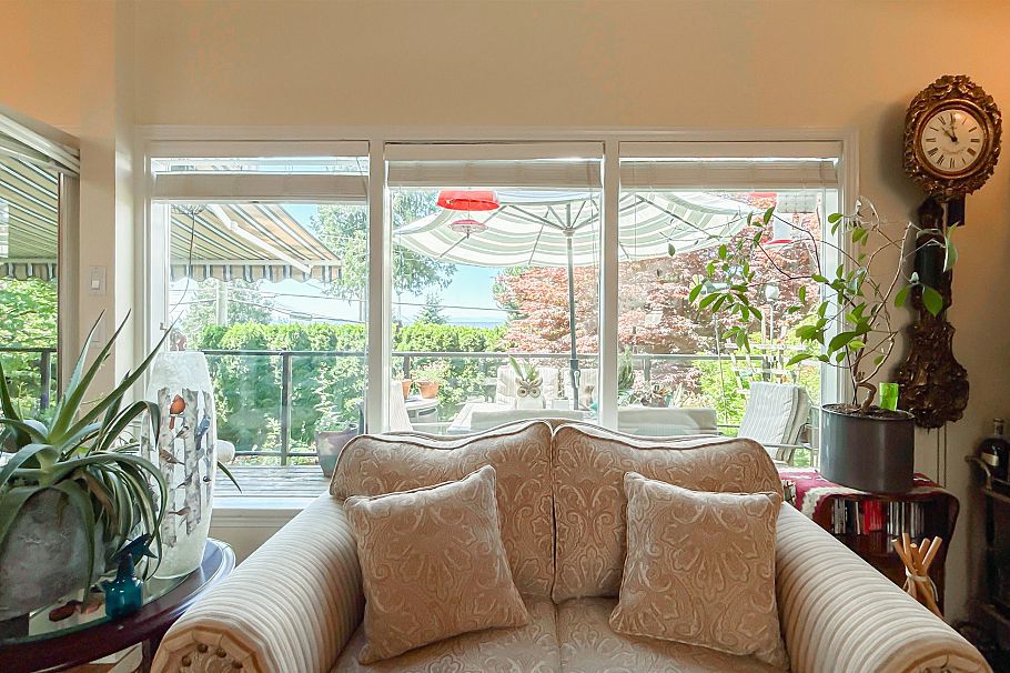 414 Montroyal Boulevard North Vancouver, BC - 8