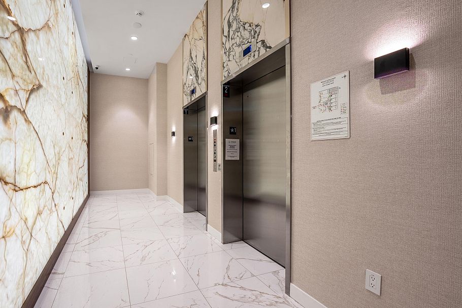 515 135 E 13th Street North Vancouver, BC - 35