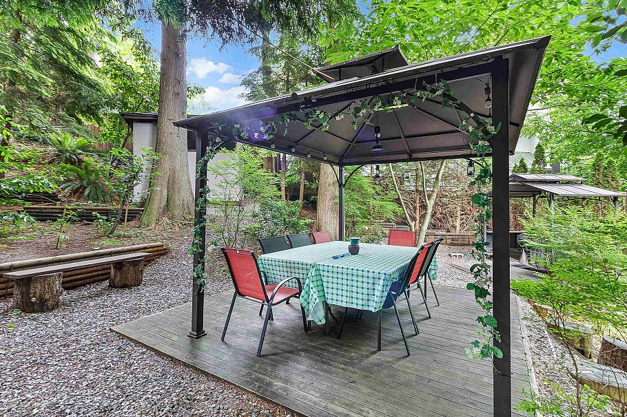 4540 Mountain Highway North Vancouver, BC - 29